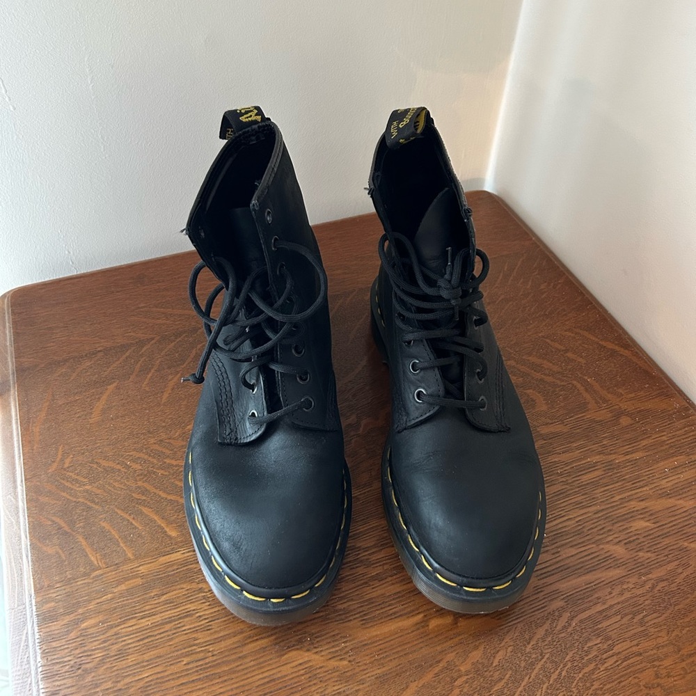 Dr. Martens 1460 made in England black leather size 9
